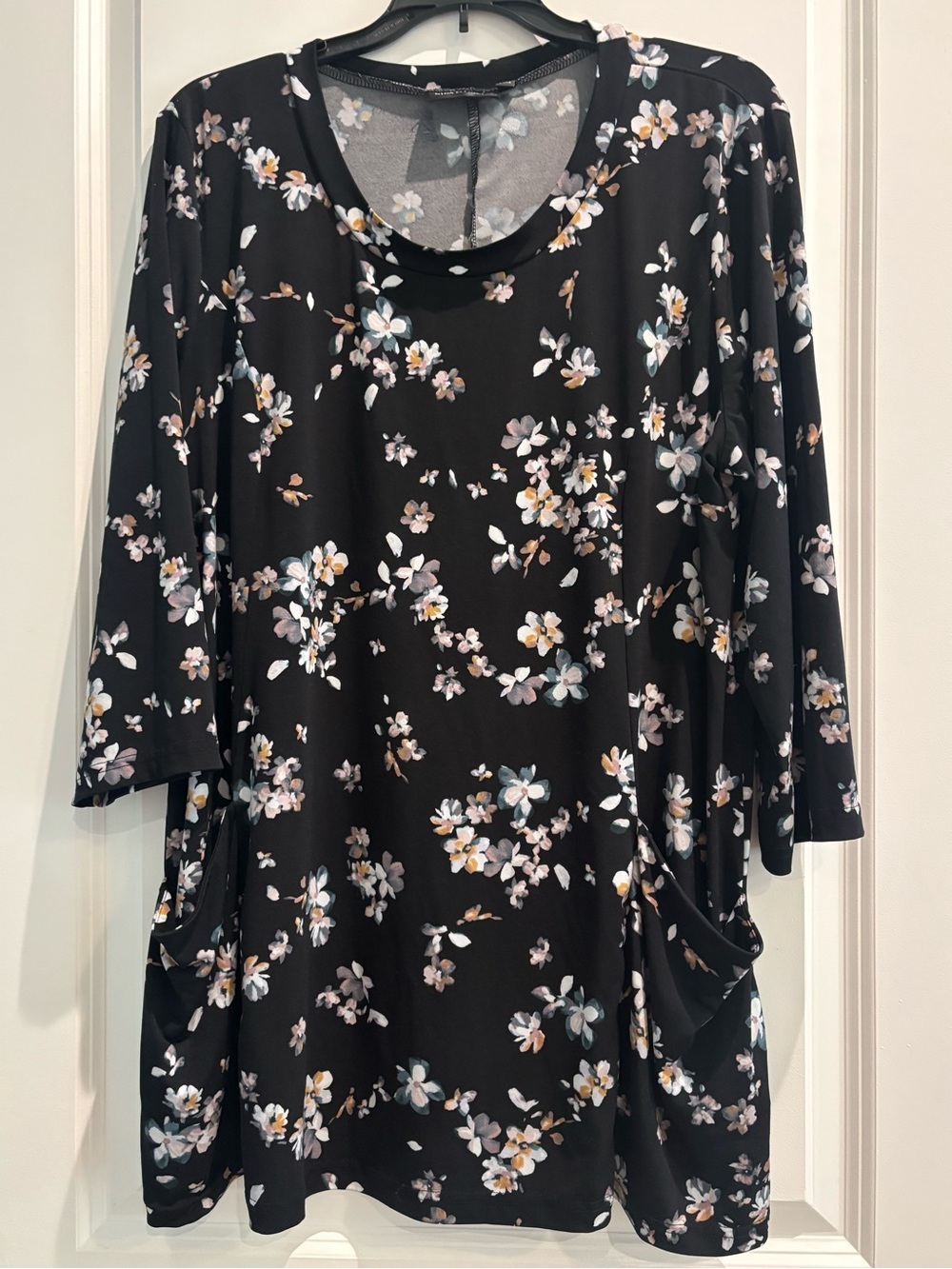 Nina Leonard Black Floral Tunic Top Pockets 3/4 Sleeve Stretch XL